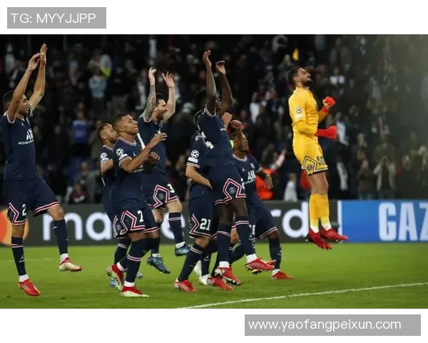 欧冠激战：多特蒙德与巴黎圣日耳曼1比1平局乌龙球引发全场狂欢