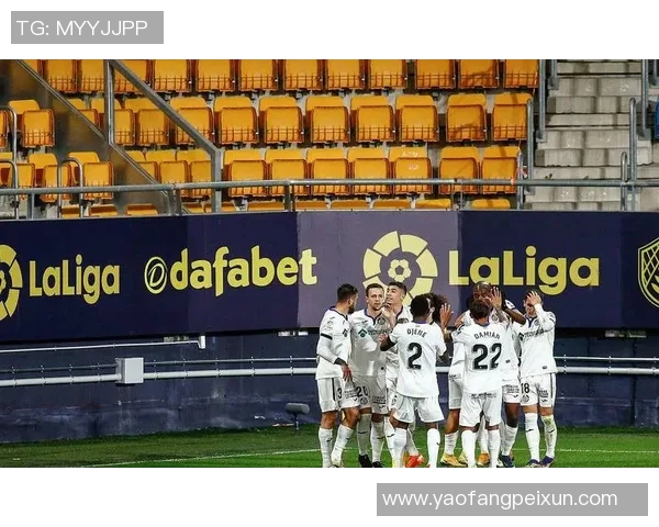 英超赛场惊现冷门皇马狂胜波尔图五球引发全场热议